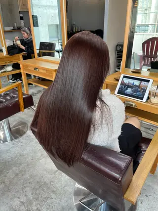 カラー ロビン所属・秋山 美奈のヘアスタイル