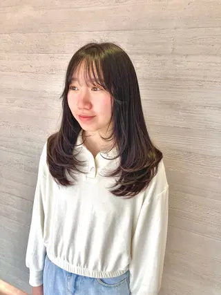 ロング カラー サキ🤍ハイトーン 🩰くびれ巻きヘアのヘアスタイル