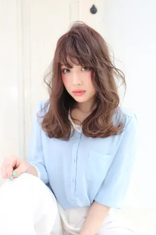 ミディアム カラー パーマ ヘアアレンジ マツエク・マツパ 小顔カット✨ 透明感カラー/村上のヘアスタイル