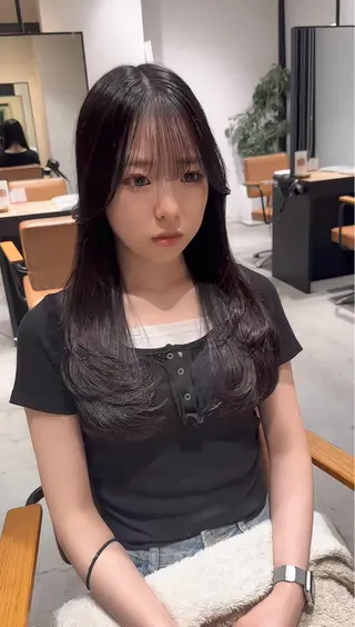 ロング カラー 韓国レイヤーカット 透明感カラー冨田那樹のヘアスタイル