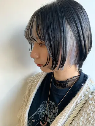 カラー nuu所属・💜ショート💜 ウルフ、ボブ二色亜美のヘアスタイル