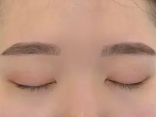 アイブロウ HEXA AMIの眉毛・アイブロウイメージ