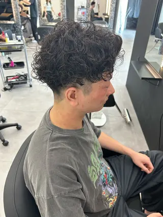 パーマ メンズ 善財 康葵のヘアスタイル