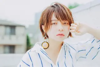 ブリーチ無し白髪ぼか し/艶髪/津嘉山のヘアスタイル