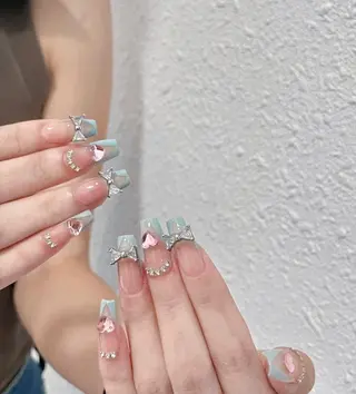 ネイル VIVIAN エイのネイルデザイン