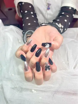 ネイル Lowé所属・Lowé みるくのネイルデザイン