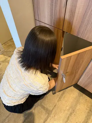 ミディアム カラー 小宮山 桃加のヘアスタイル