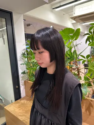 ロング 川上 彩夏のヘアスタイル