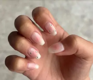 ネイル 脱毛/フェイシャル /酸素BOXのエステ・リラクイメージ