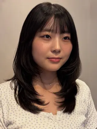 ミディアム カラー RIN/韓国ヘア レイヤーカットのヘアスタイル