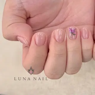 ネイル アトリエ　ミモザ所属・いまむら あかりのネイルデザイン