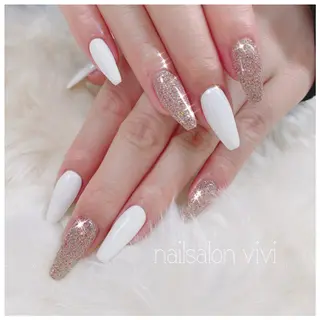 ネイル ＶＩＶＩ nailsalonのネイルデザイン