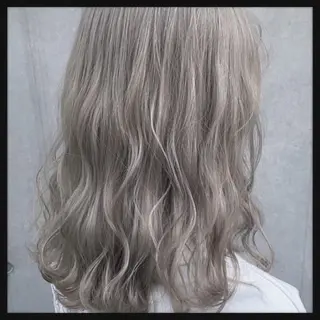 セミロング カラー パーマ ヘアアレンジ メンズ キッズ ネイル マツエク・マツパ アイブロウ ☃️髪質改善🉐割✨ ❄️“ever”❄️のヘアスタイル