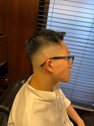 メンズ ヒロ銀座 川崎店所属・ヒロ銀座川崎 志田健介のヘアスタイル