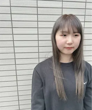 ロング yui nishiwakiのヘアスタイル