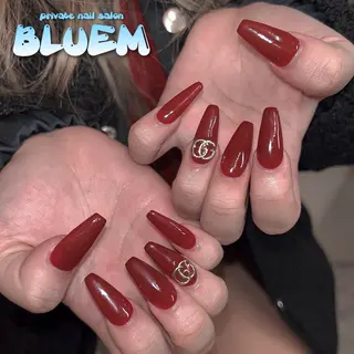 ネイル BLUEM なな🐶のネイルデザイン