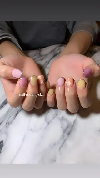 ネイル ﾈｲﾙﾙｰﾑﾘｯｶ 𝐦𝐚𝐲𝐮のネイルデザイン