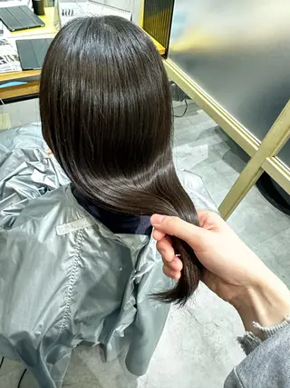 ロング JOS所属・上野/エフェクトブリ ーチ✂︎touiのヘアスタイル