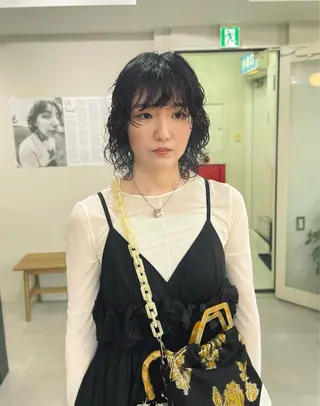 ミディアム パーマ レイヤーパーマ＊ 顔まわり似合わせのヘアスタイル