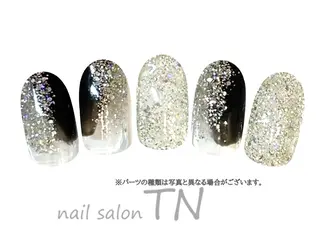 ネイル 矢川 まどかのネイルデザイン