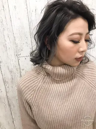 ミディアム LANI OOSAKAのヘアスタイル