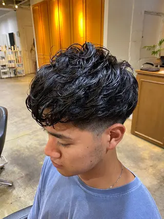 ショート パーマ メンズ レイヤーボブ/ 艶カラー/サナ🌼のヘアスタイル