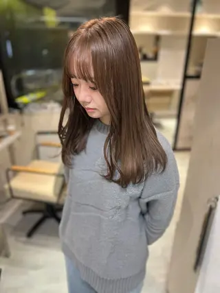 セミロング カラー ayaka🫧 梅田ダブルカラーのヘアスタイル