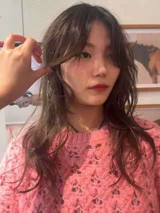 ロング カラー Haco＋所属・ウルフ/レイヤー Miinaのヘアスタイル