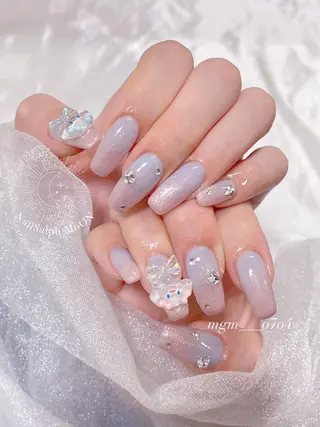 MoON...❤︎ MeGuのネイルデザイン