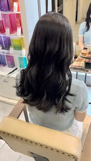 ロング メンズバレイヤージュ 斉藤春のヘアスタイル