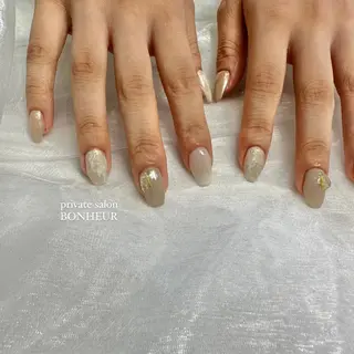 ネイル BONHEUR Annaのネイルデザイン