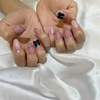 ネイル classic 新横浜所属・山田 暉のネイルデザイン