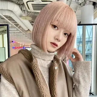 ショート ☘️レイヤー&ボブ× ハイトーン☘️初ボブのヘアスタイル