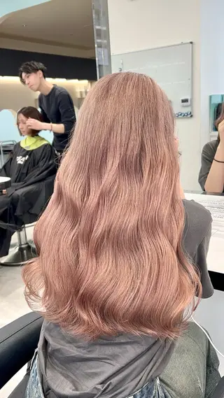 ロング カラー 履歴修正屋さん／ ブロンド／ホワイトのヘアスタイル