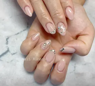 ネイル ネイルリボン 受付スタッフのネイルデザイン