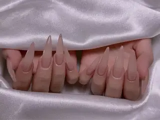 ネイル M2ネイルサロン【長さ出し&フィルイン導入店】所属・長さ出し専門店 RIRIのネイルデザイン