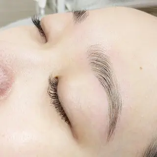 アイブロウ kirakira所属・ʏᴜᴋᴀ /ᴋɪʀᴀᴋɪʀᴀのマツエク・マツパデザイン