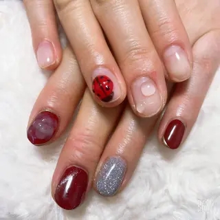 ネイル The Best Beauty受付担当のヘアスタイル