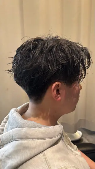 ショート パーマ メンズ 鼎一真ハイトーン/ パーマ/何でも屋さんのヘアスタイル