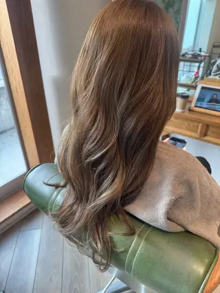 カラー 栗山 晴加のヘアスタイル