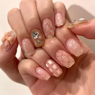 ネイル 黒葛原 めぐみのネイルデザイン