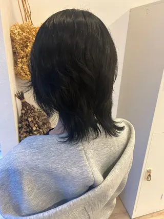 ミディアム 神谷 あいりのヘアスタイル