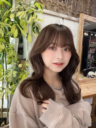 ミディアム カラー 【韓国レイヤー特化 ハッシュカット】のヘアスタイル