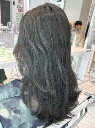 セミロング カラー ✂️小顔カット✂️ 山本有紀のヘアスタイル
