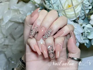 ネイル E.N🦋 長さ出し/持ち込みのネイルデザイン