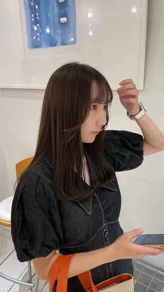 セミロング Agnos青山所属・鈴木 里奈のヘアスタイル