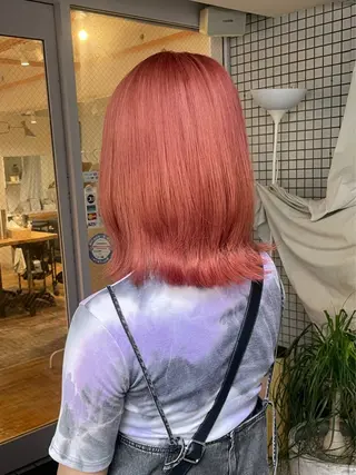 ミディアム カラー akane .のヘアスタイル