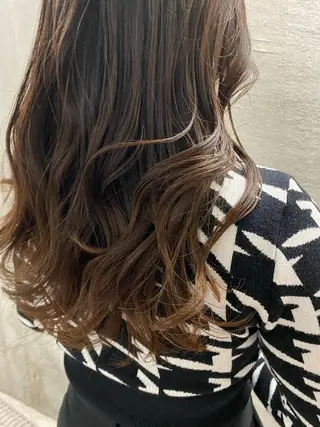 セミロング カラー お任せヘア☘️☘️ 及川渚のヘアスタイル