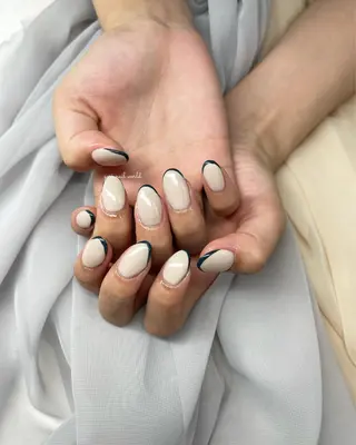 ネイル 𝐠𝐨𝐫𝐢 𝐧𝐚𝐢𝐥のネイルデザイン