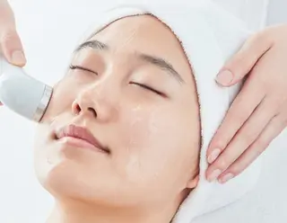 ナリスビューティーステーションデ•アイム西宮所属・外間 唯のエステ・リラクイメージ